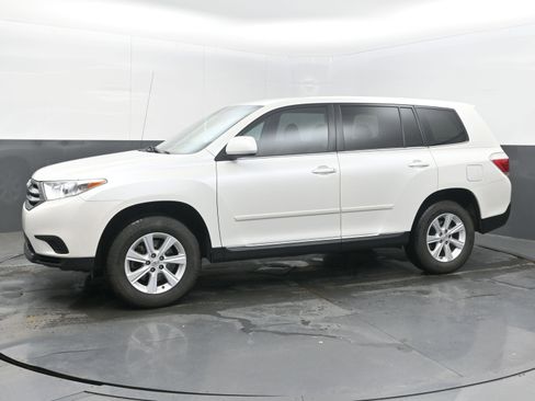 Used 2011 Toyota Highlander 2WD image 4
