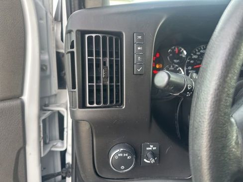 Used 2024 Chevrolet Express 2500 w/ Driver Convenience Package image 28