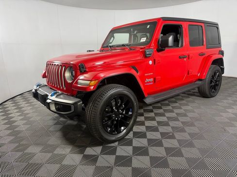 Used 2022 Jeep Wrangler Unlimited Sahara AWD/4WD image 10