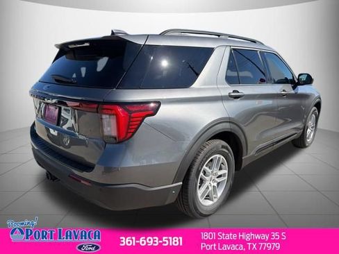 New 2026 Ford Explorer Active RWD image 7