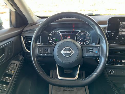 Used 2023 Nissan Rogue SL w/ SL Premium Package image 28