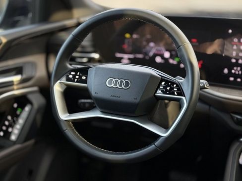 Certified 2025 Audi Q5 Premium w/ Convenience Package image 12