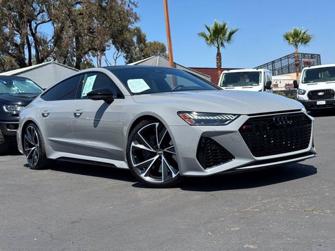 Used 2022 Audi RS 7 Sportback AWD/4WD image 2