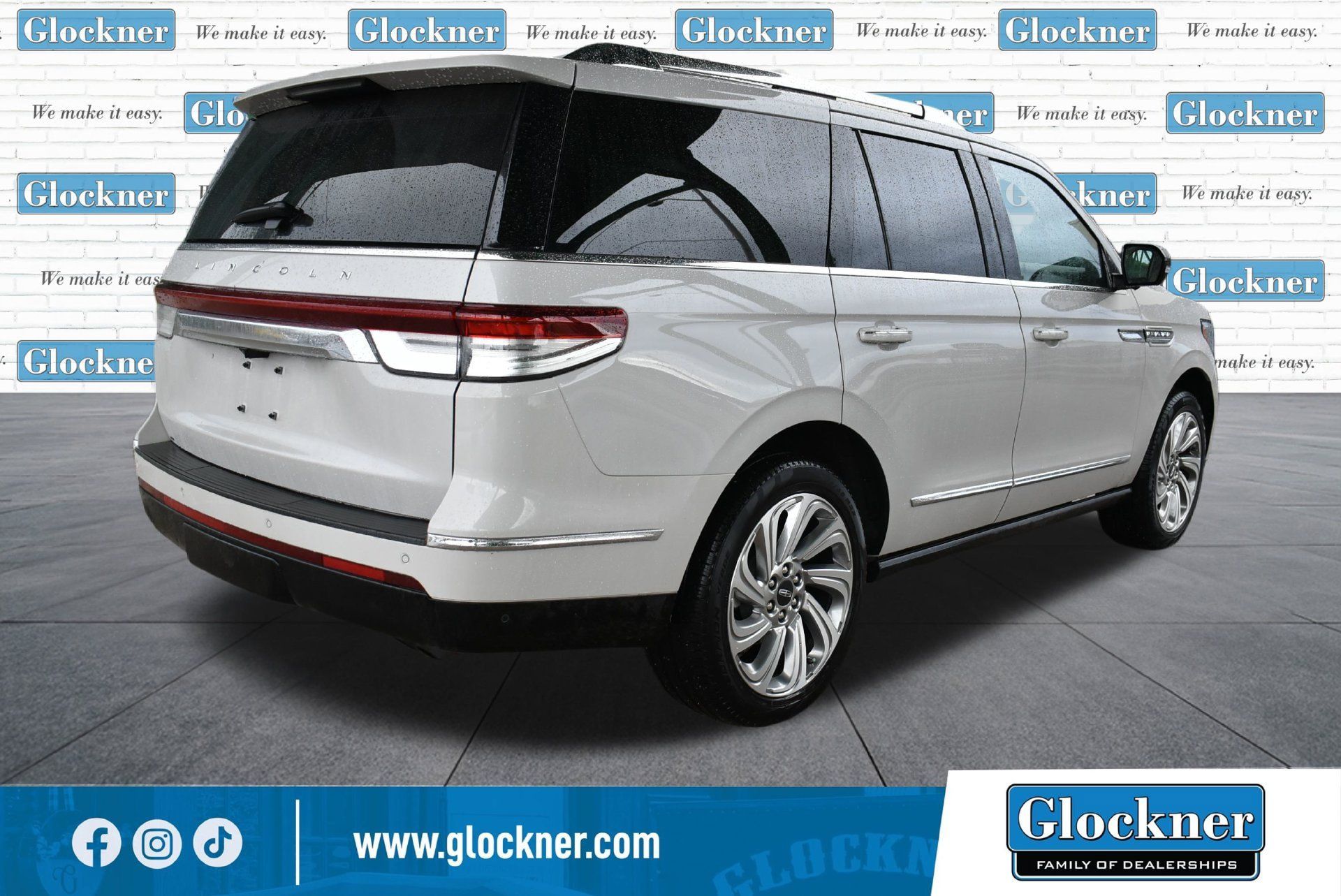 Used 2024 Lincoln Navigator Reserve AWD/4WD image 6