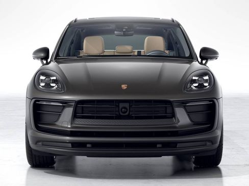 New 2026 Porsche Macan image 8