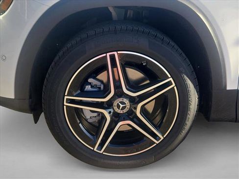 New 2026 Mercedes-Benz GLB 250 image 9