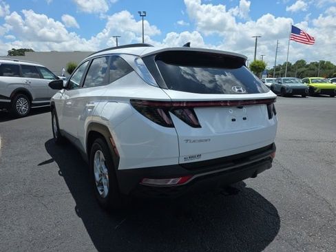 Used 2023 Hyundai Tucson SEL FWD image 3