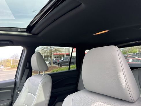 Used 2023 Honda Passport EX-L image 8