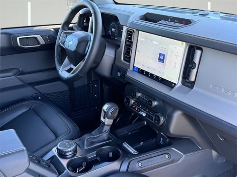 New 2025 Ford Bronco Outer Banks image 6