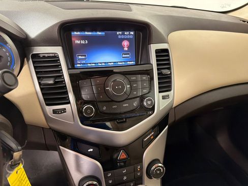Used 2015 Chevrolet Cruze LT FWD image 14
