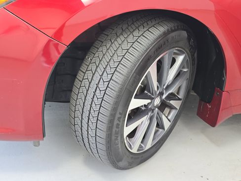 Used 2017 Nissan Altima 2.5 SV w/ Convenience Package FWD image 32