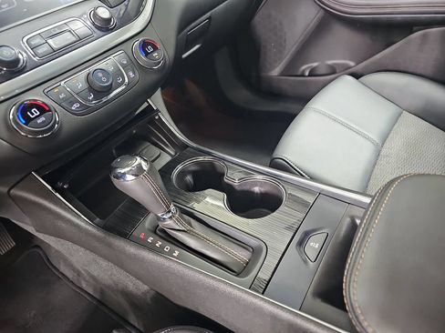 Used 2018 Chevrolet Impala LT FWD image 29