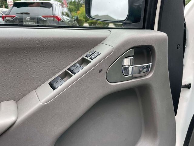 Used 2021 Nissan Frontier SV RWD image 19