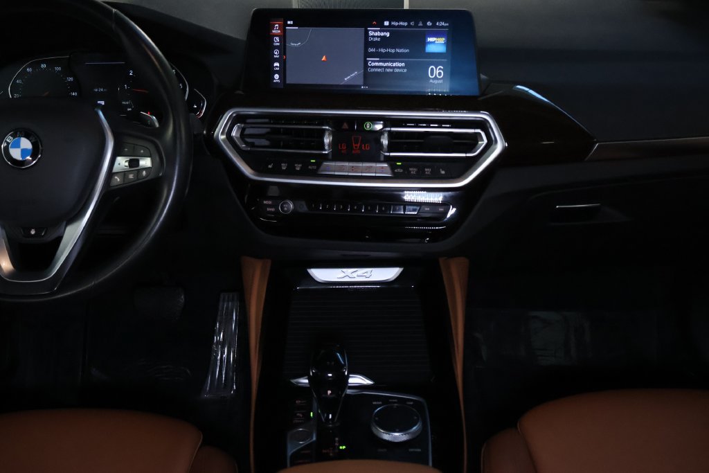 Used 2022 BMW X4 xDrive30i AWD/4WD image 16