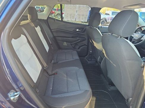 Used 2024 Chevrolet Trax LS w/ LS Convenience Package image 16