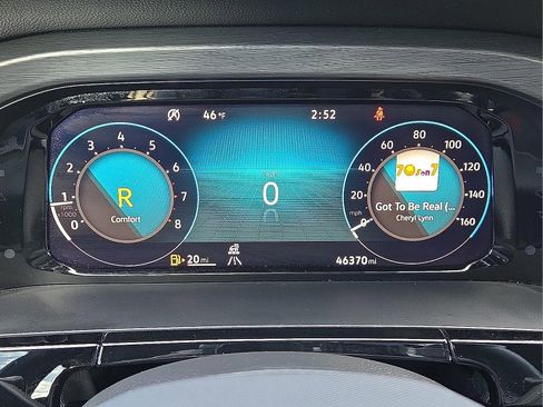 Used 2024 Volkswagen Atlas Cross Sport SE image 23