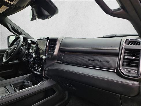 Used 2024 RAM 2500 Limited AWD/4WD image 21