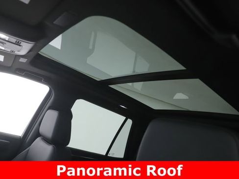 Used 2025 Chevrolet Tahoe Z71 w/ Z71 Off-Road Package AWD/4WD image 18