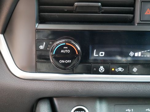 Certified 2023 Nissan Rogue SV w/ SV Premium B Package AWD/4WD image 33