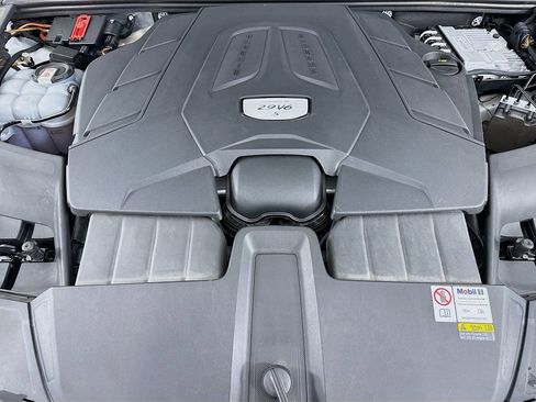 Certified 2023 Porsche Cayenne S AWD/4WD image 32