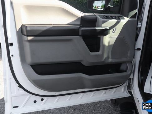 Used 2018 Ford F550 2WD Crew Cab Super Duty image 11