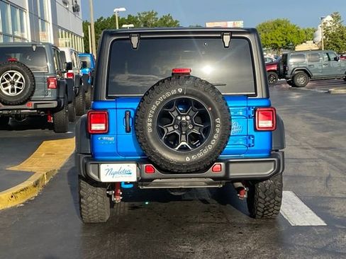 Used 2023 Jeep Wrangler Unlimited w/ Cold Weather Group AWD/4WD image 8