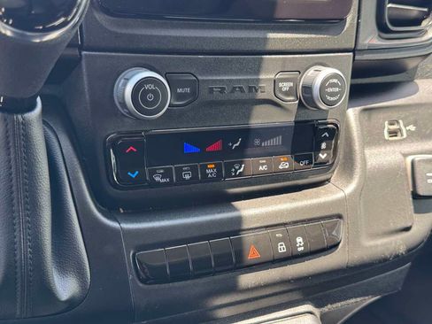 Used 2023 RAM ProMaster 2500 FWD image 28