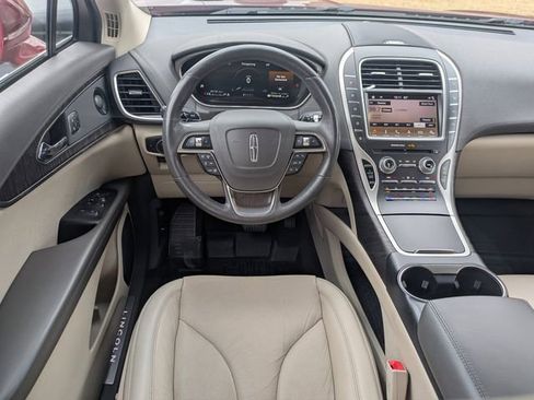 Used 2019 Lincoln Nautilus Reserve image 17