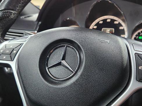 Used 2013 Mercedes-Benz E 350 E 350 4MATIC Wagon 4D image 29