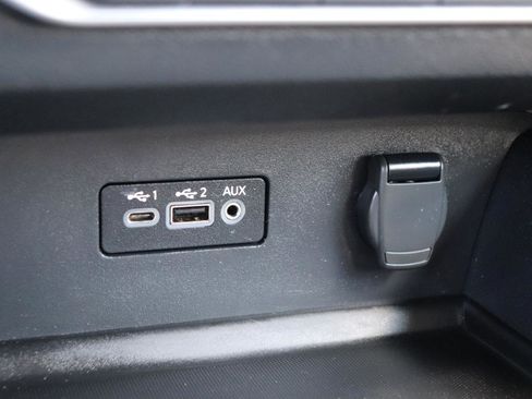 Used 2025 Nissan Altima 2.5 SV image 33