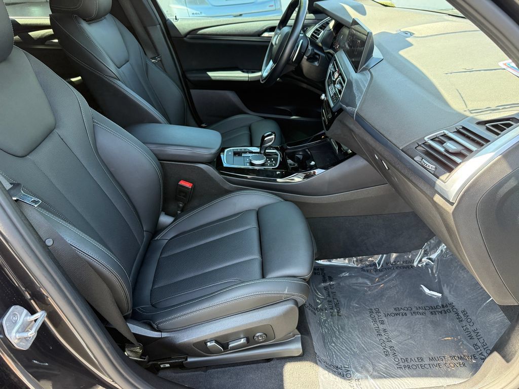 Used 2024 BMW X3 sDrive30i RWD image 16