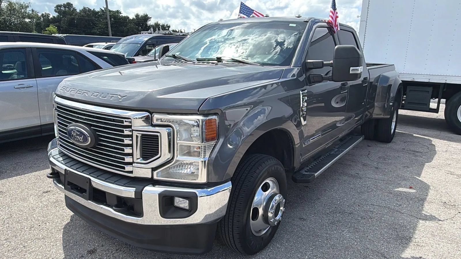 Used 2022 Ford F350 XLT w/ XLT Value Package AWD/4WD image 2