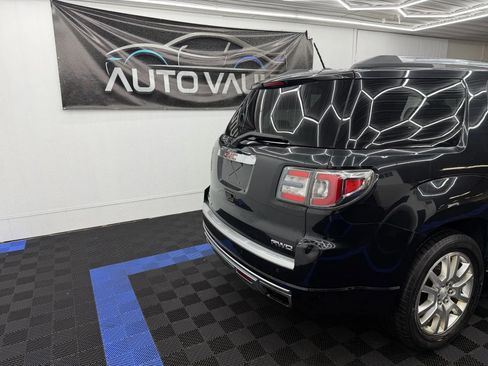 Used 2015 GMC Acadia Denali image 3