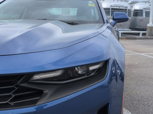 Used 2020 Chevrolet Camaro LT image 12