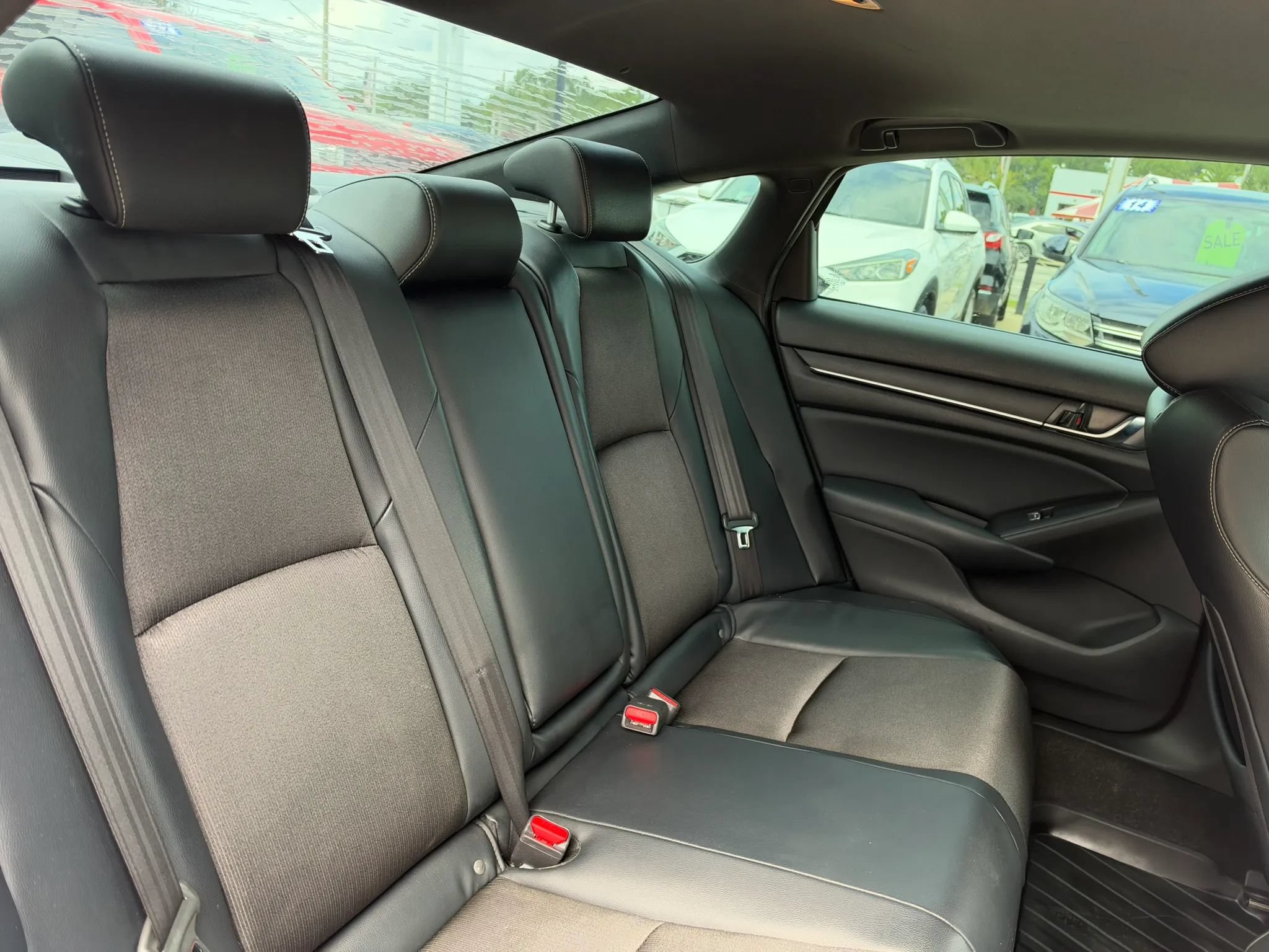 Used 2018 Honda Accord Sport image 21