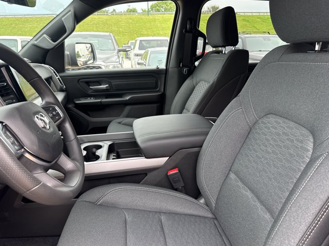 New 2026 RAM 1500 Express AWD/4WD image 5