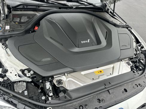 Used 2024 BMW i4 M50 image 9