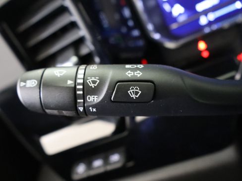 Used 2022 Chevrolet Silverado 1500 ZR2 w/ Technology Package image 31