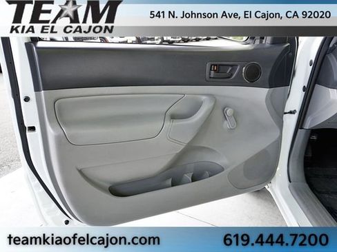 Used 2014 Toyota Tacoma 2WD Regular Cab image 14