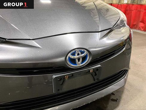 Certified 2016 Toyota Prius Three image 29