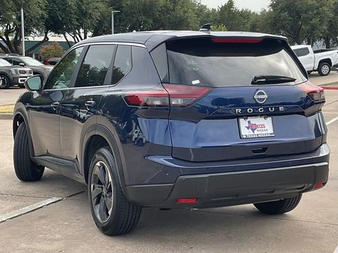 Used 2025 Nissan Rogue SV FWD image 6