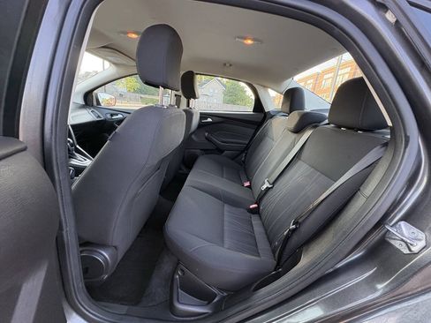 Used 2015 Ford Focus SE FWD image 14