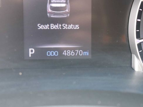 Used 2021 Toyota Highlander LE AWD/4WD image 11