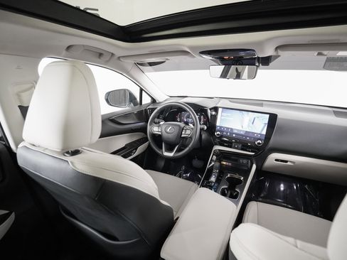 Certified 2025 Lexus NX 350 AWD w/ Luxury Package image 16