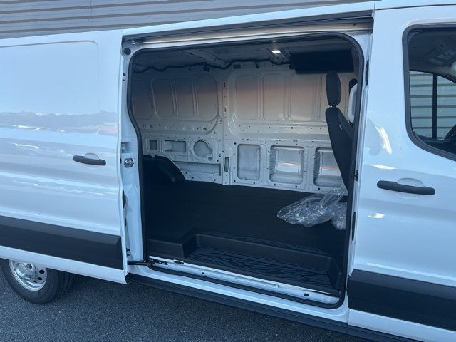 Used 2025 Ford Transit 350 148 Low Roof AWD image 27