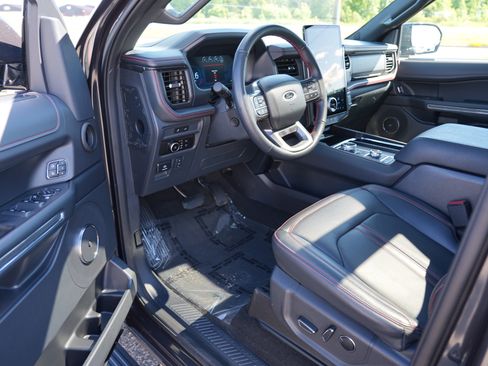 Used 2024 Ford Expedition Max Limited AWD/4WD image 15