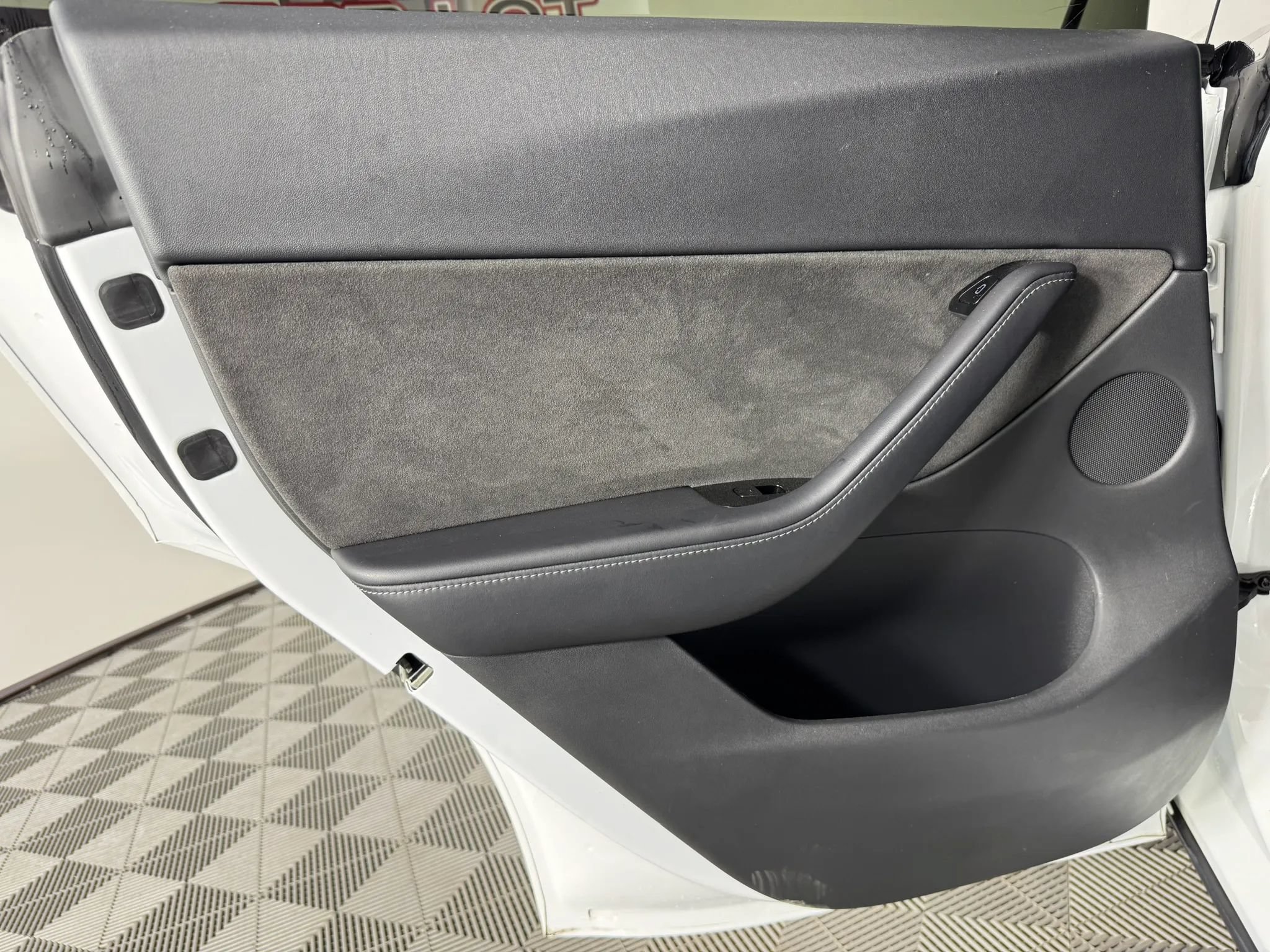 Used 2020 Tesla Model Y Long Range AWD/4WD image 42