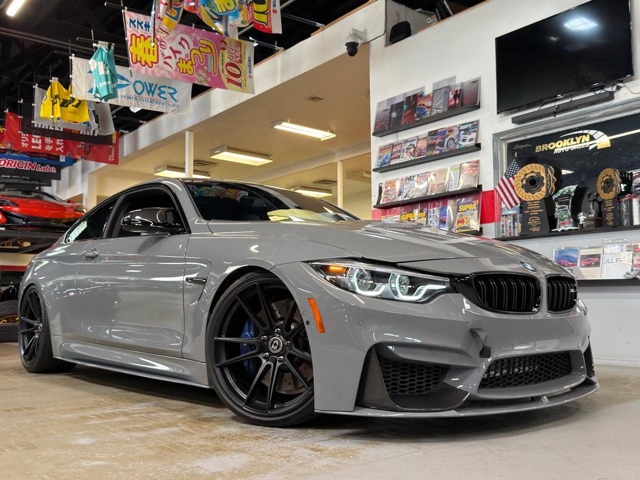 Used 2018 BMW M4 Coupe RWD image 1