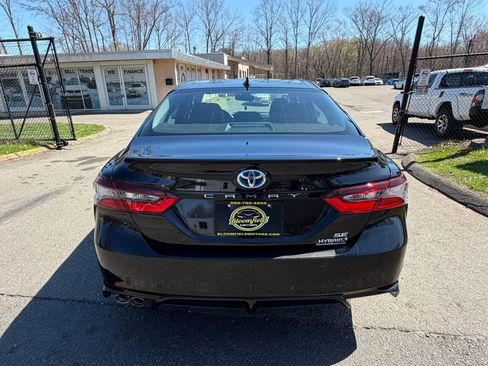 Used 2021 Toyota Camry SE w/ Audio Upgrade Package image 6