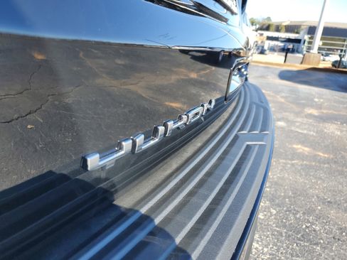 New 2026 GMC Yukon Elevation image 5